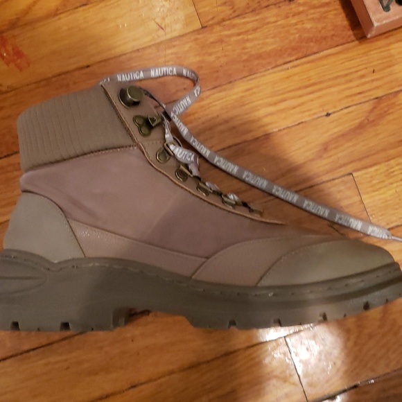 Winter boots - Picture 2 of 3